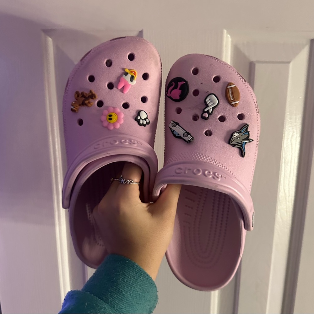 Light pink crocs with jibitz! Size 9 W/ 7 M